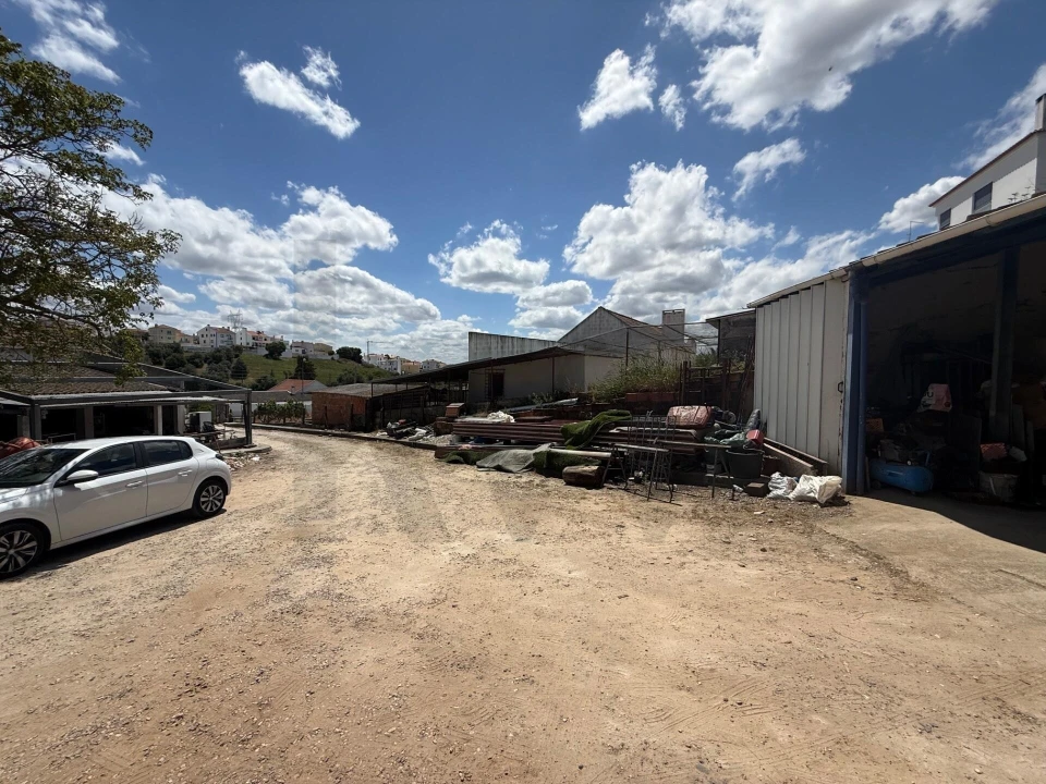 Terreno para Venda em Santa Maria do Castelo e Santiago e Santa Susana Foto 12