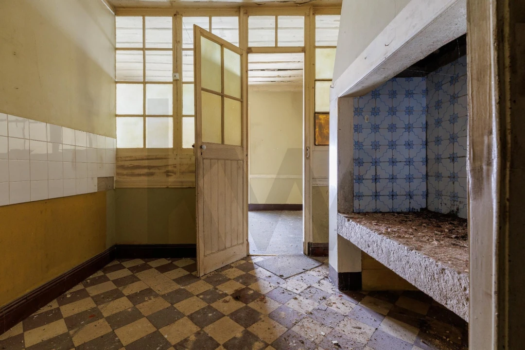 Prédio para Venda em Romeira e Várzea Foto 18