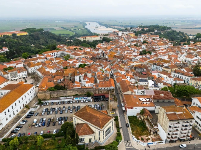 Prédio para Venda em Romeira e Várzea Foto 2