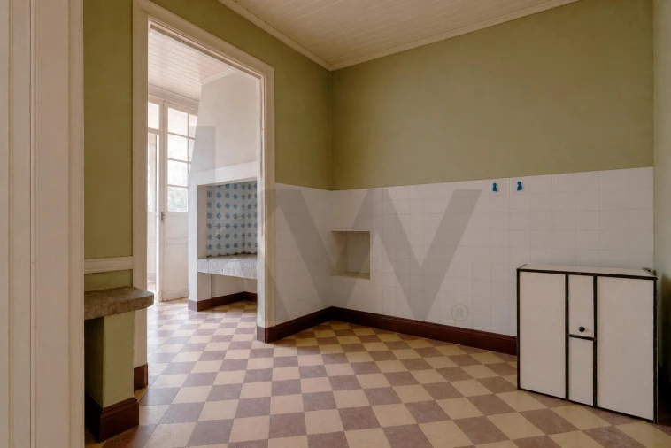 Prédio para Venda em Romeira e Várzea Foto 17