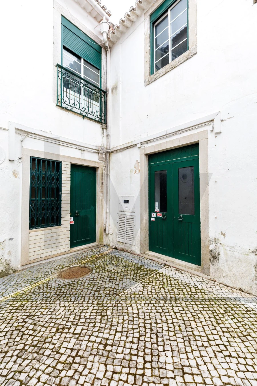 Prédio para Venda em Romeira e Várzea Foto 27