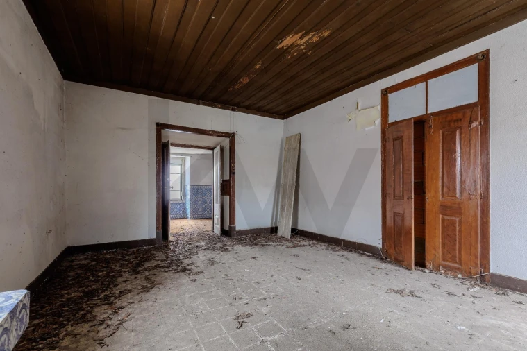 Prédio para Venda em Romeira e Várzea Foto 11