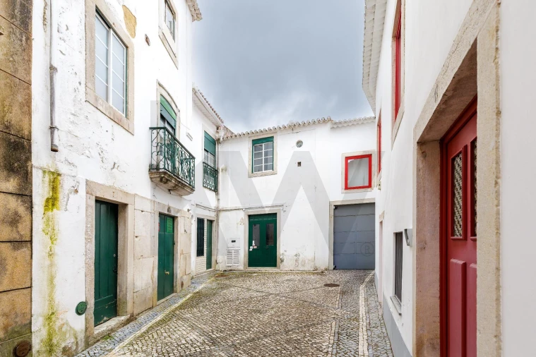Prédio para Venda em Romeira e Várzea Foto 26