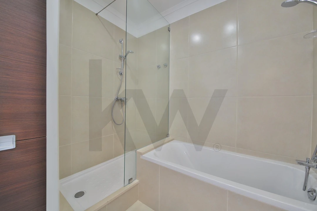 Apartamento T4 para Arrendamento em Avenidas Novas Foto 17