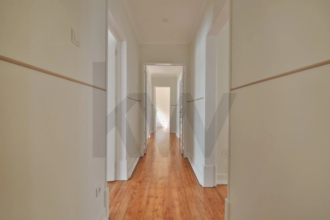 Apartamento T4 para Arrendamento em Avenidas Novas Foto 8
