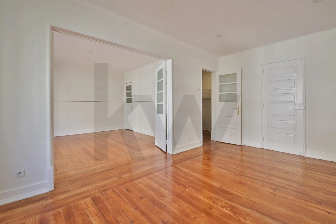 Apartamento T4 para Arrendamento em Avenidas Novas Foto 3