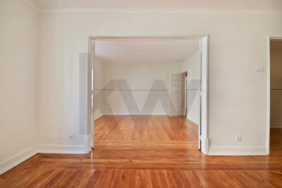 Apartamento T4 para Arrendamento em Avenidas Novas