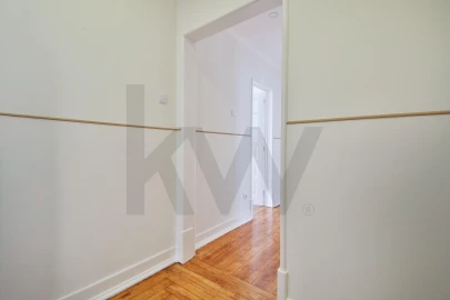 Apartamento T4 para Arrendamento em Avenidas Novas