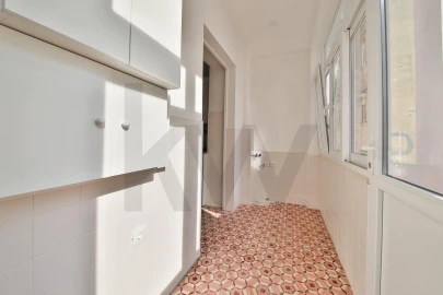Apartamento T4 para Arrendamento em Avenidas Novas