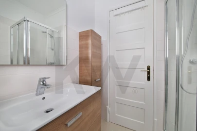 Apartamento T4 para Arrendamento em Avenidas Novas