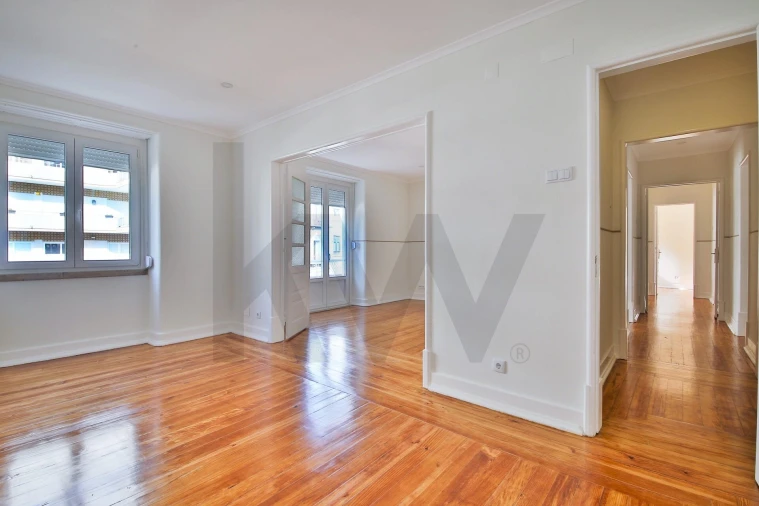 Apartamento T4 para Arrendamento em Avenidas Novas Foto 6