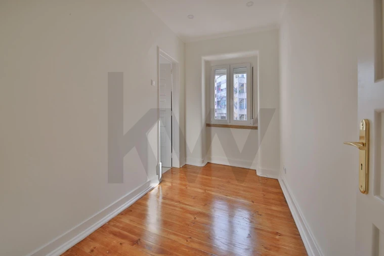 Apartamento T4 para Arrendamento em Avenidas Novas Foto 13
