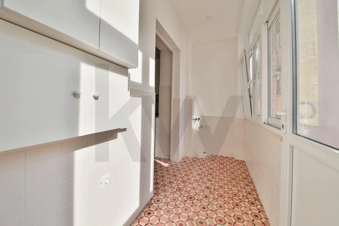 Apartamento T4 para Arrendamento em Avenidas Novas Foto 11