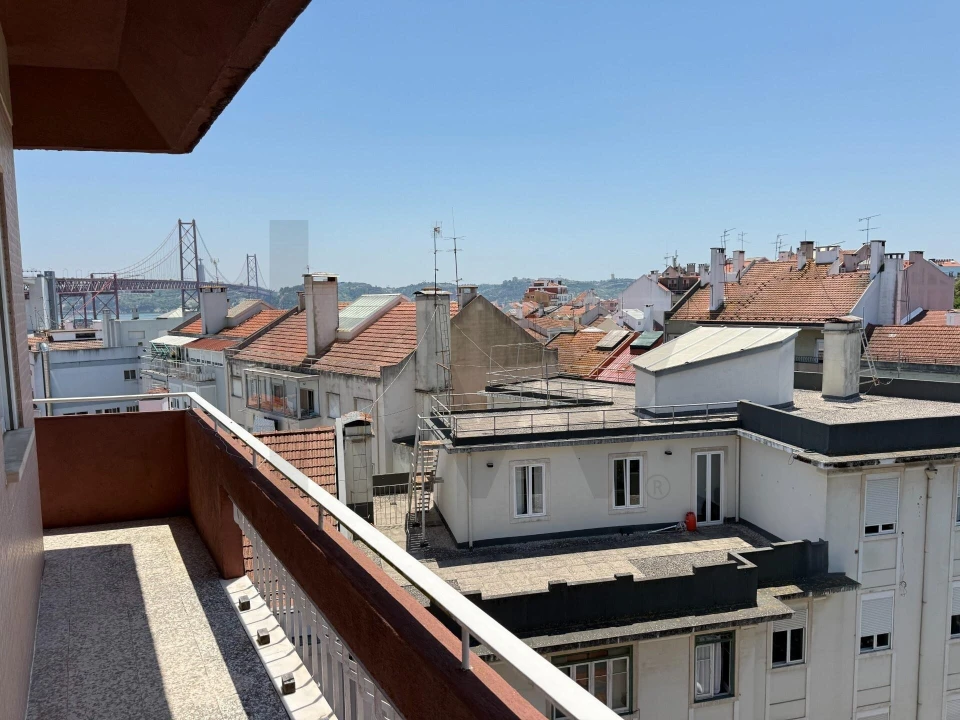 Apartamento T3 para Arrendamento em Alcantara Foto 6