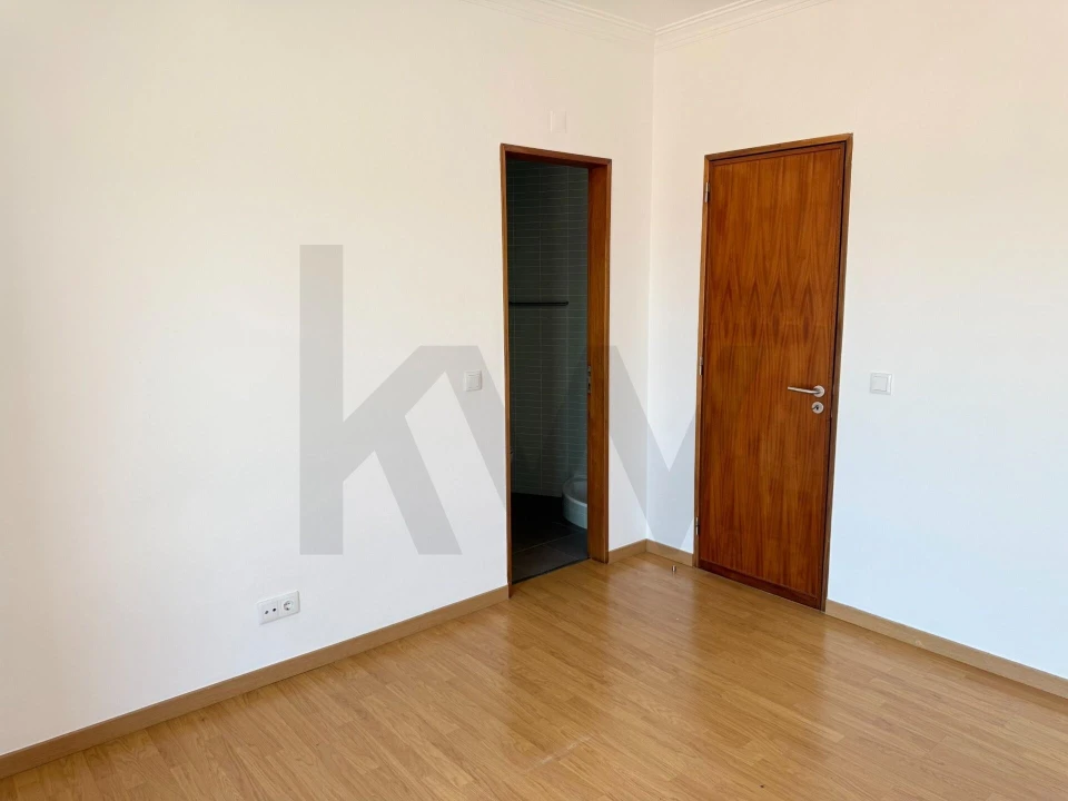 Apartamento T3 para Arrendamento em Alcantara Foto 35