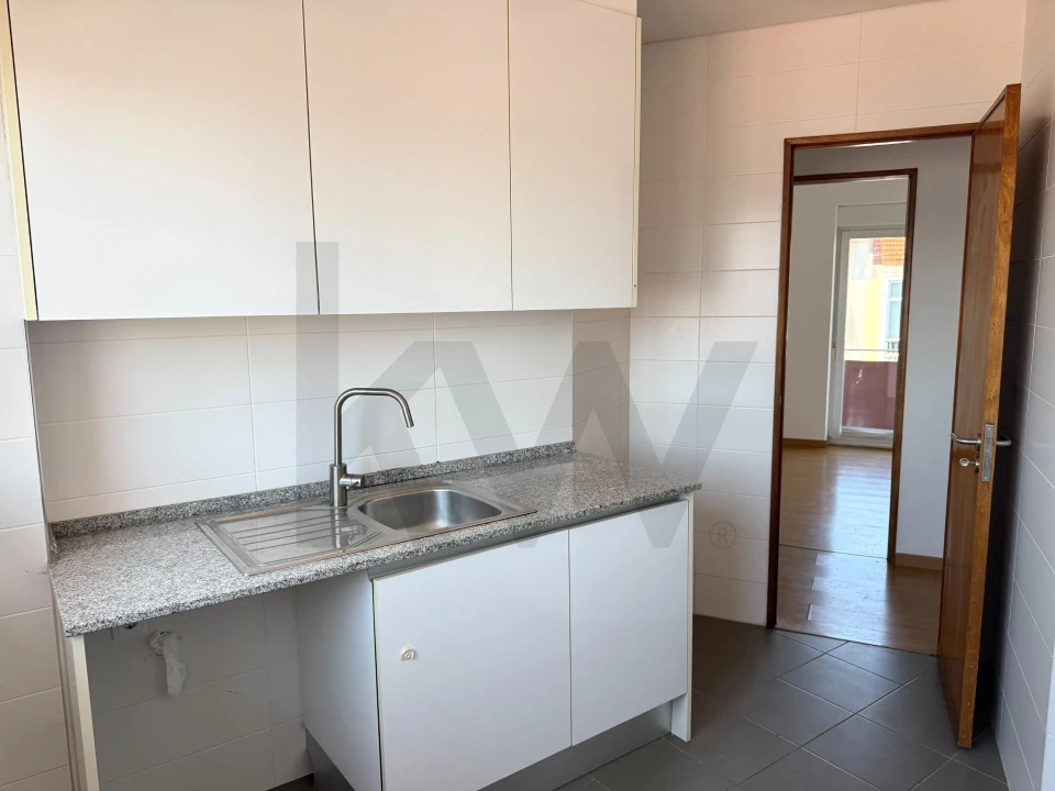 Apartamento T3 para Arrendamento em Alcantara Foto 13