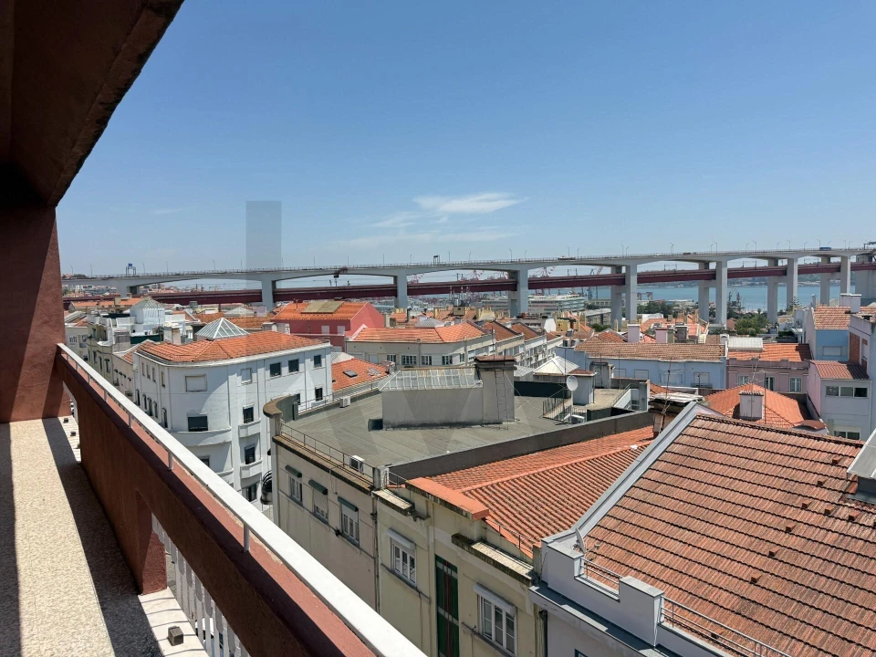 Apartamento T3 para Arrendamento em Alcantara Foto 7
