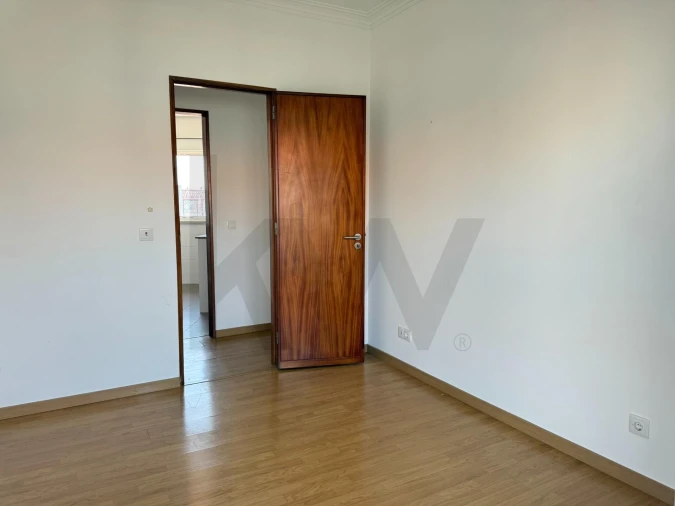 Apartamento T3 para Arrendamento em Alcantara Foto 21