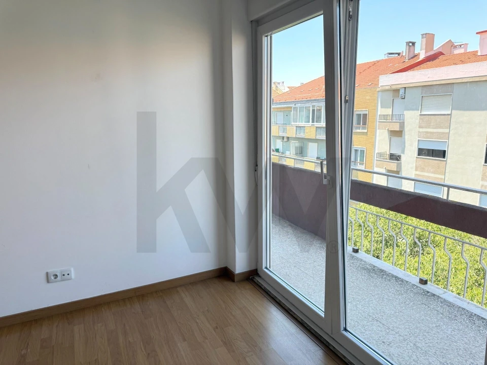 Apartamento T3 para Arrendamento em Alcantara Foto 30