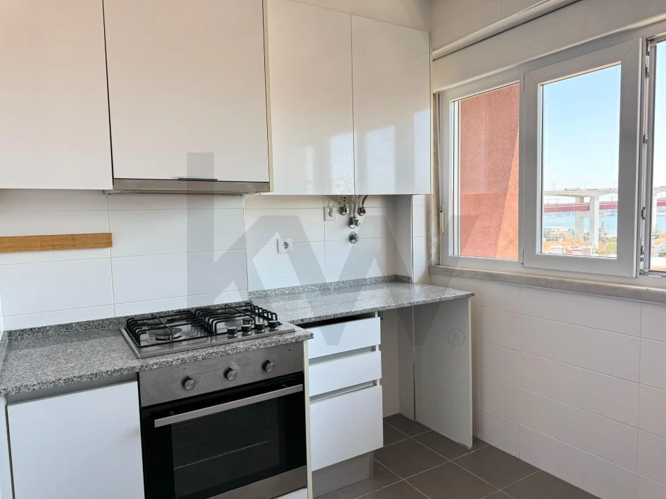 Apartamento T3 para Arrendamento em Alcantara Foto 12