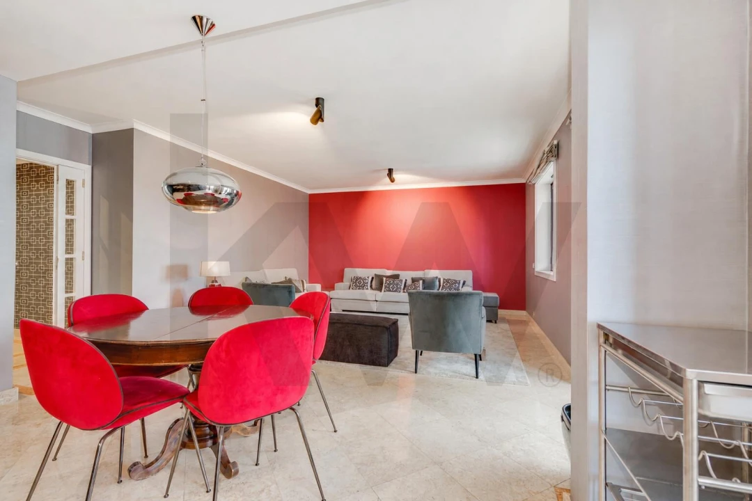 Apartamento T3 para Arrendamento em São Domingos de Benfica Foto 5