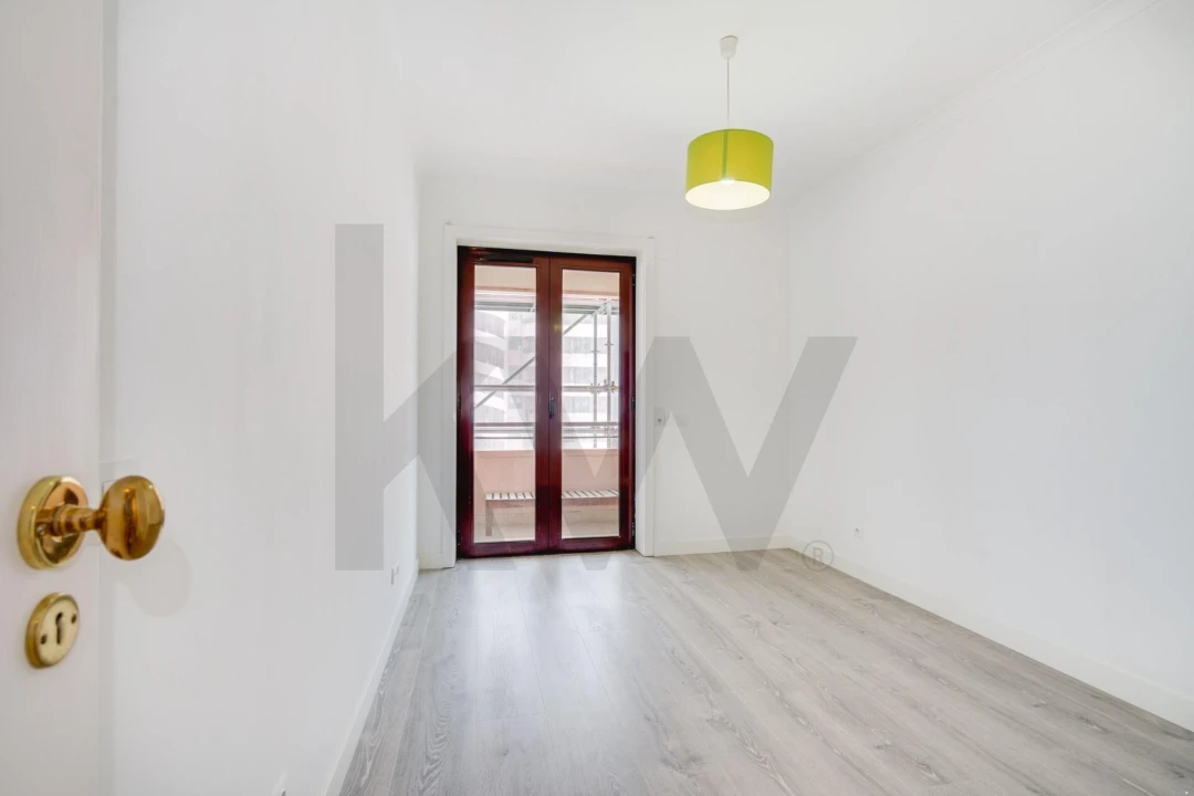 Apartamento T3 para Arrendamento em São Domingos de Benfica Foto 18