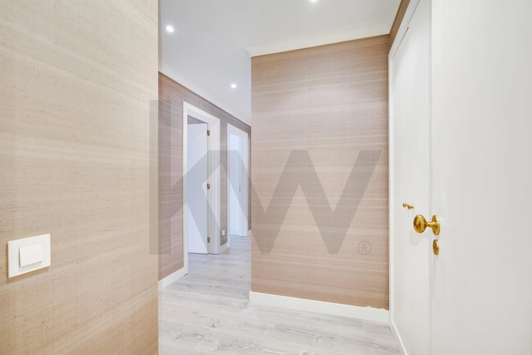 Apartamento T3 para Arrendamento em São Domingos de Benfica Foto 13