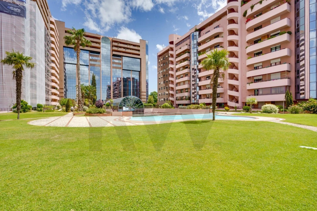 Apartamento T3 para Arrendamento em São Domingos de Benfica Foto 31