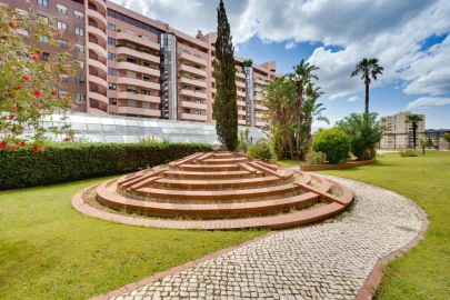Apartamento T3 para Arrendamento em São Domingos de Benfica
