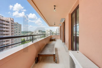Apartamento T3 para Arrendamento em São Domingos de Benfica