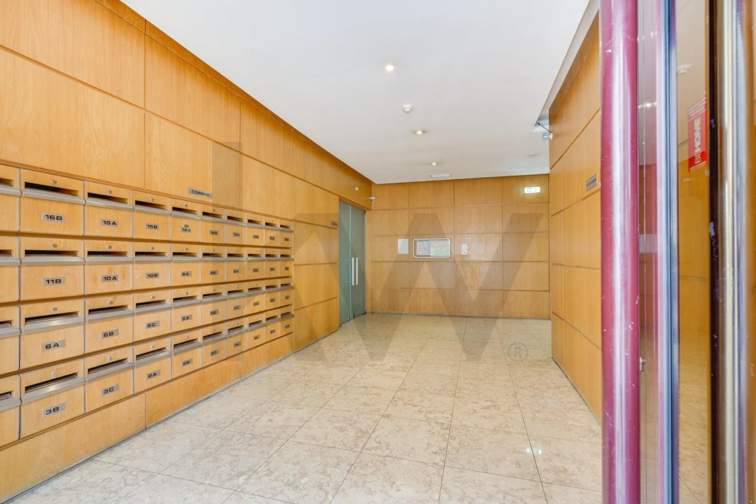 Apartamento T3 para Arrendamento em São Domingos de Benfica Foto 34