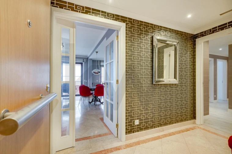 Apartamento T3 para Arrendamento em São Domingos de Benfica Foto 3