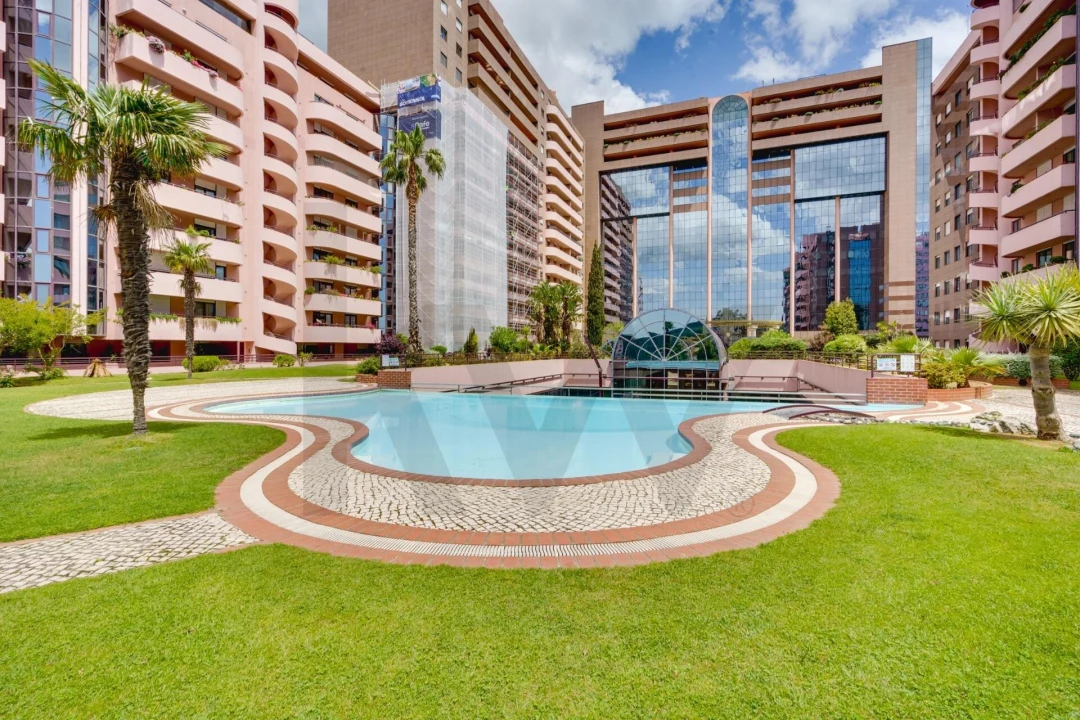 Apartamento T3 para Arrendamento em São Domingos de Benfica Foto 33