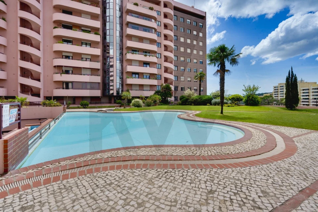 Apartamento T3 para Arrendamento em São Domingos de Benfica Foto 30