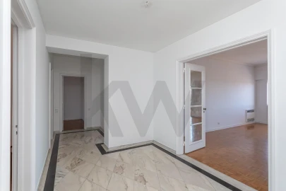 Apartamento T5 para Arrendamento em Estrela