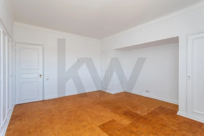 Apartamento T5 para Arrendamento em Estrela