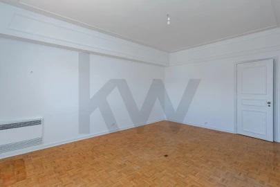 Apartamento T5 para Arrendamento em Estrela