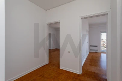 Apartamento T5 para Arrendamento em Estrela