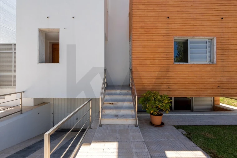 Moradia T3 para Venda em Loures Foto 45