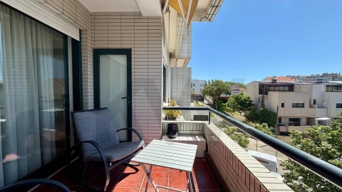Apartamento T1 para Arrendamento em Aldoar, Foz do Douro e Nevogilde