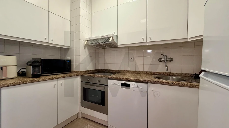 Apartamento T1 para Arrendamento em Aldoar, Foz do Douro e Nevogilde Foto 4
