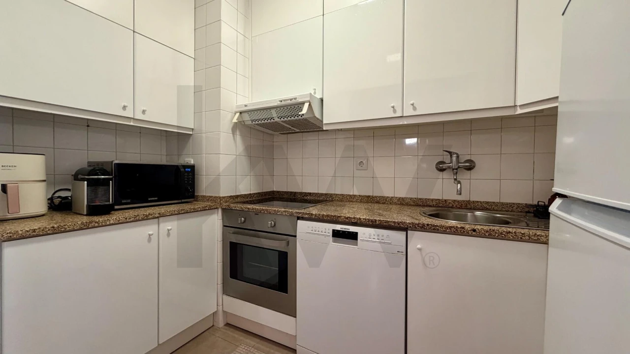 Apartamento T1 para Arrendamento em Aldoar, Foz do Douro e Nevogilde Foto 4