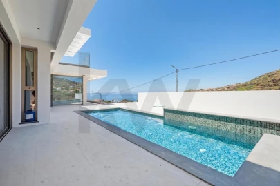 Moradia T4 para Venda em Ribeira Brava