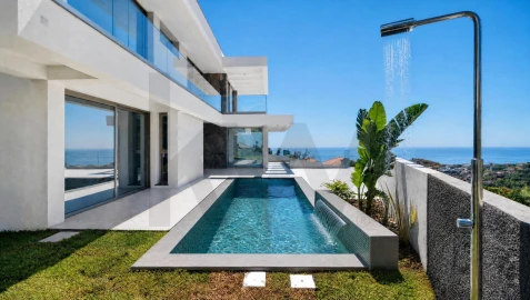 Moradia T4 para Venda em Ribeira Brava