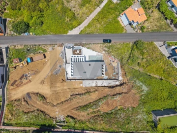 Moradia T4 para Venda em Ribeira Brava