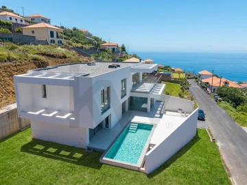 Moradia T4 para Venda em Ribeira Brava