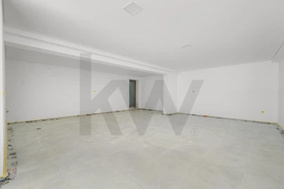 Moradia T4 para Venda em Ribeira Brava