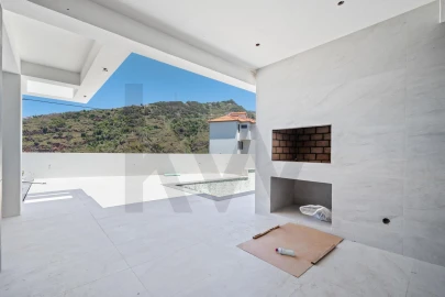 Moradia T4 para Venda em Ribeira Brava