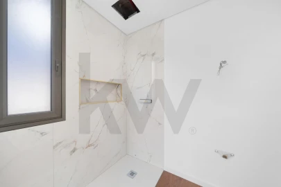 Moradia T4 para Venda em Ribeira Brava