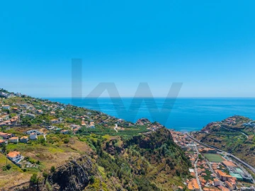Moradia T4 para Venda em Ribeira Brava